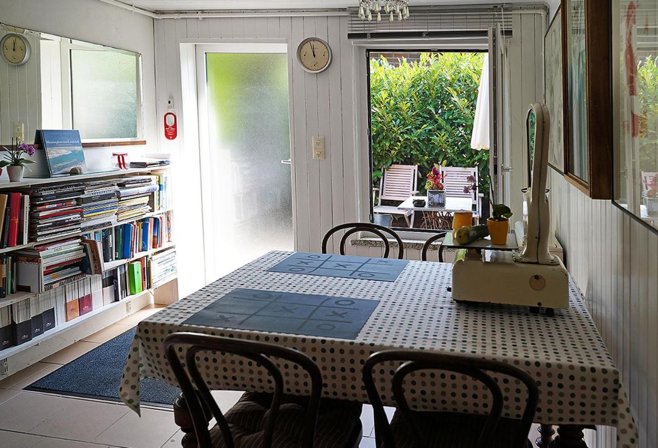 Haus Mit Kunst Zwischen Wald Und See Leipzig Exterior foto