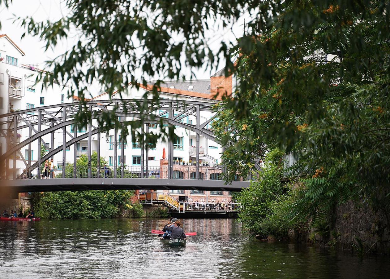 Haus Mit Kunst Zwischen Wald Und See Leipzig Exterior foto
